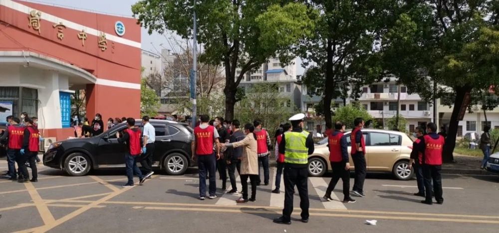 实拍益阳箴言中学开学!
