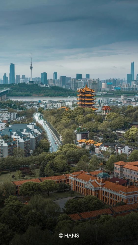 各地人民的理解关照 俯瞰武昌/2020年4月/黄大头 摄 来源:综合武汉