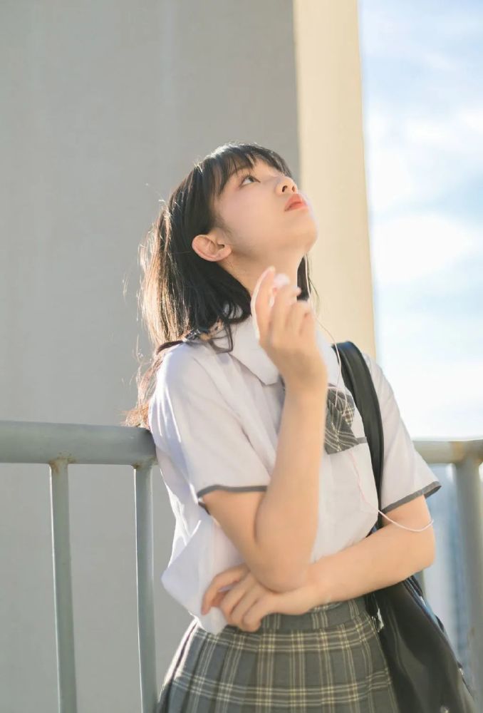 【jk制服小姐姐壁纸(第1弹)】私の手を离してはいけま