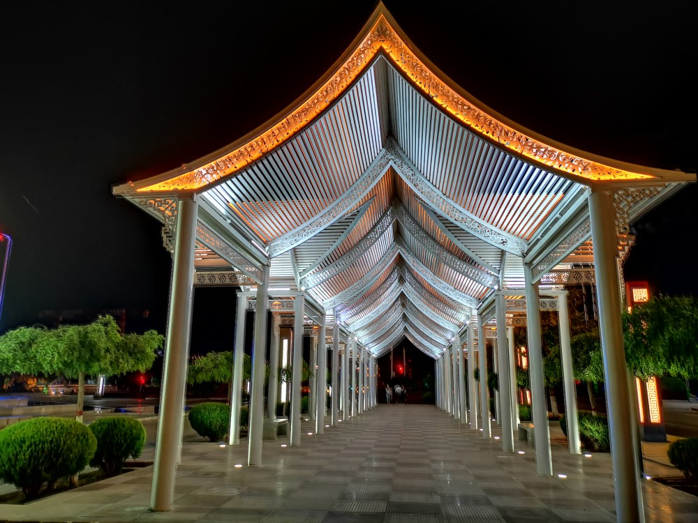 中阿国际风景点——中阿之轴夜景