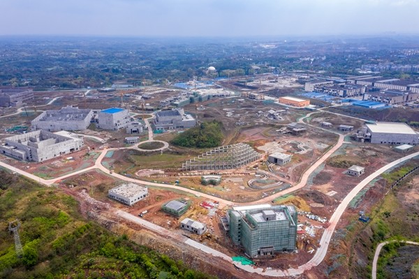 自贡方特恐龙王国年底开园 让沉睡亿年的恐龙化石"活"