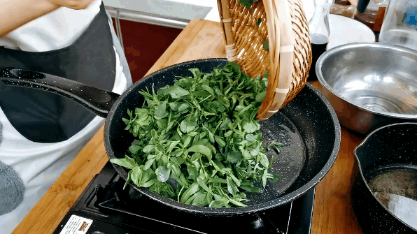 春天,宁可少吃肉,也要多吃此菜,营养成分远超菠菜,1斤