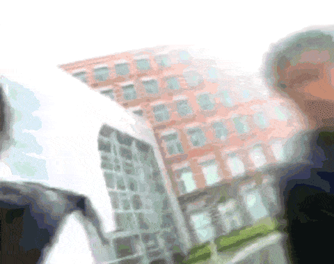 他提前8小时赶来 成武汉出城第一人