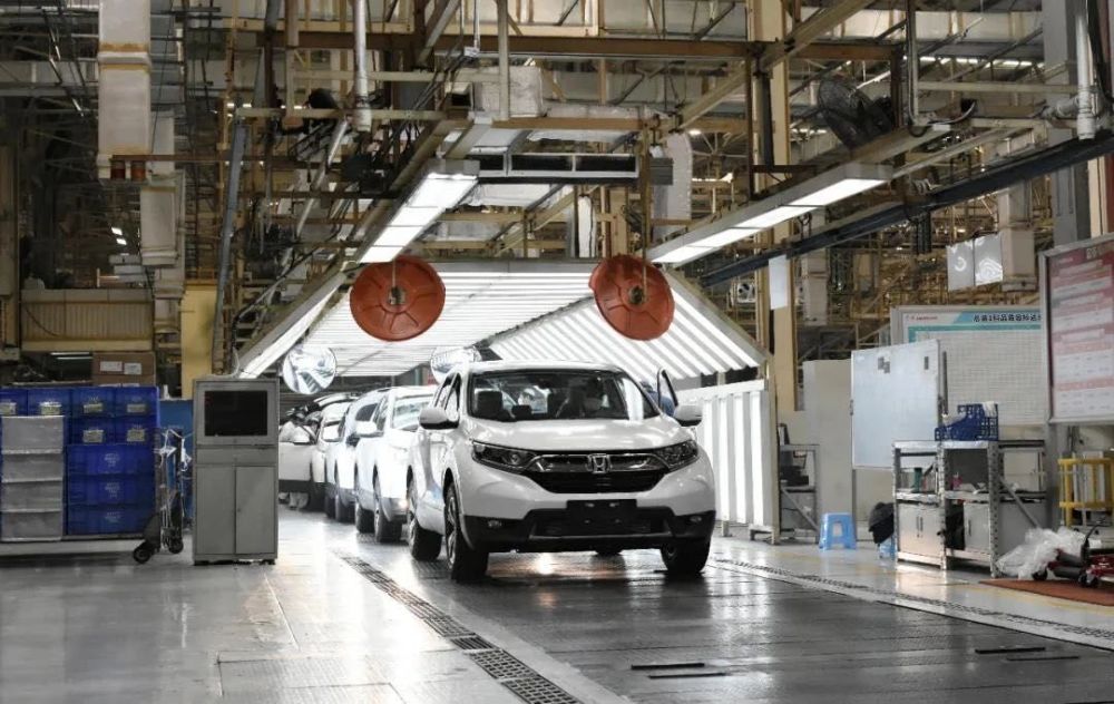 武汉解封东风汽车"熟悉的节奏回来了":抢时间双班生产