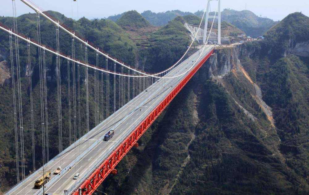 中国"跨山大桥"无任何支撑,德国工程师质疑:你们是怎么做到的