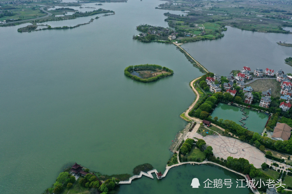 航拍安徽南陵:"奎湖"水天一色春满园