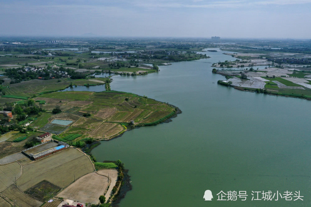 航拍安徽南陵:"奎湖"水天一色春满园