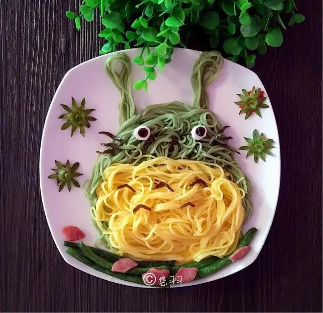 儿童餐,摆盘,海苔,米饭,饺子,面条