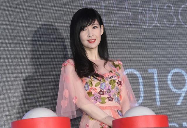 周慧敏气质,周慧敏身材,周慧敏减龄