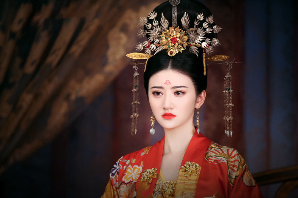 说到古装剧里的绝美嫁衣,怎么少得了广平王妃, 大唐荣耀过去那么多年