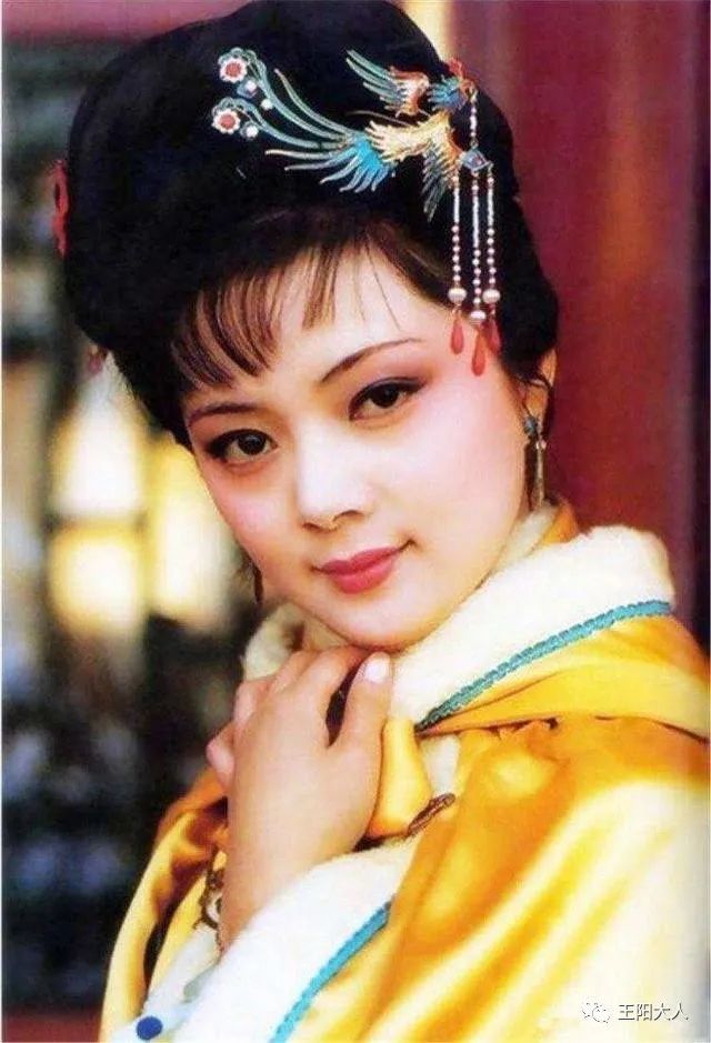 解密《红楼梦》薛宝钗何其美丽,但为何贾母不愿意她做