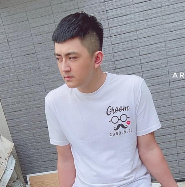 男生