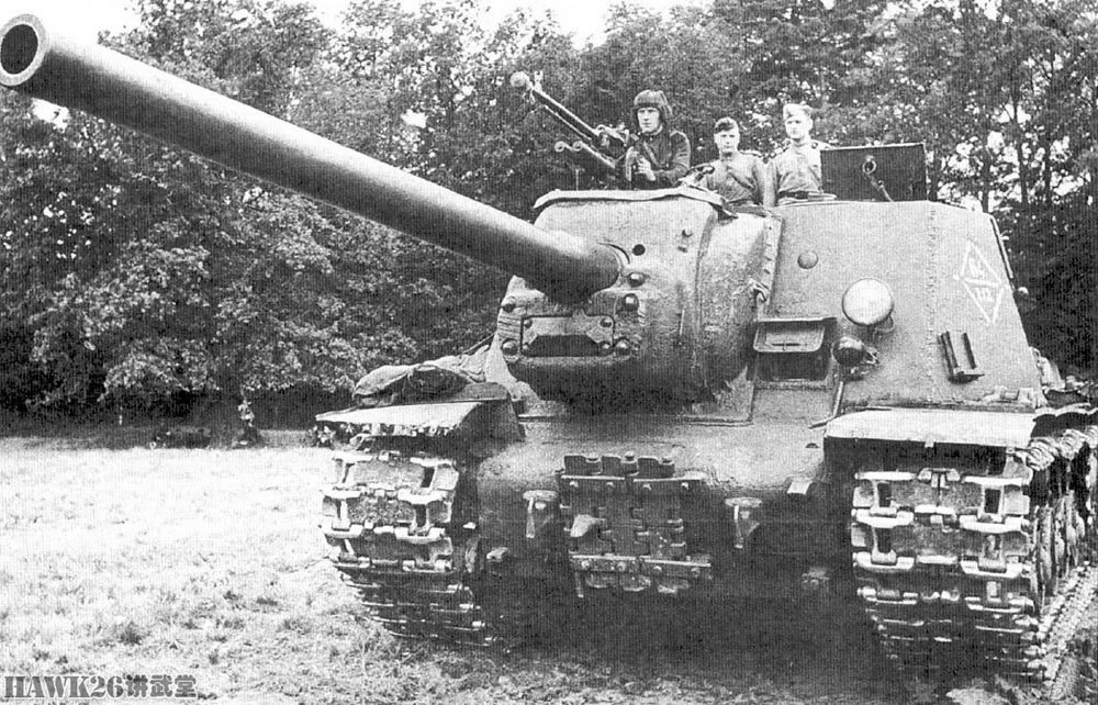 德国坦克的克星:苏联isu-122自行火炮 高爆榴弹即可击毁装甲车