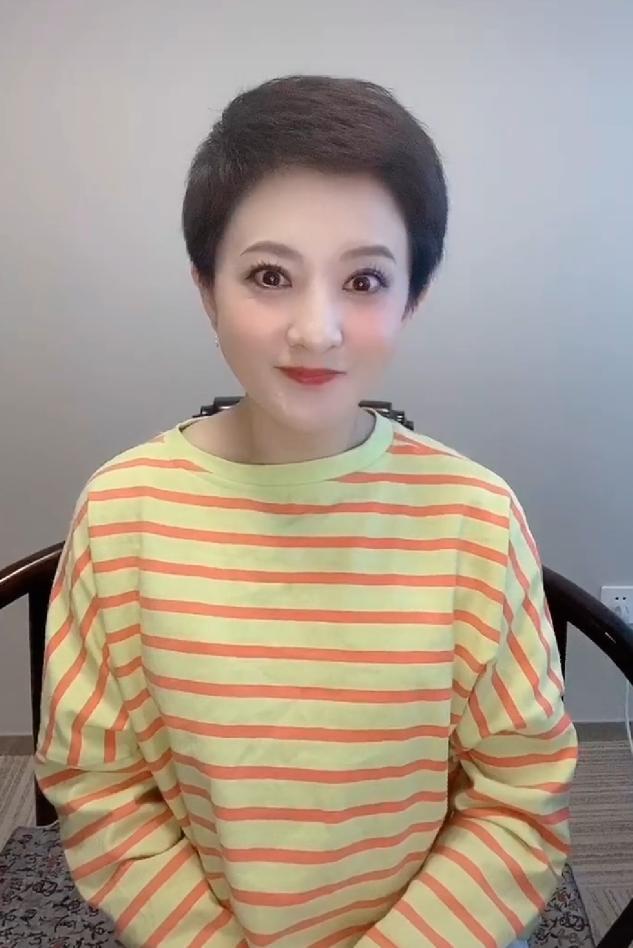 最美童星金铭近照被嘲老气,当红时去北大读书,毕业后却再难翻红