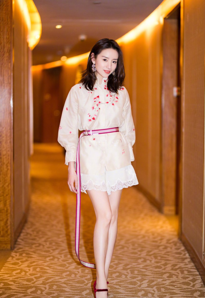 被董洁的"中国风"美到了,这才配叫"风情万种"!