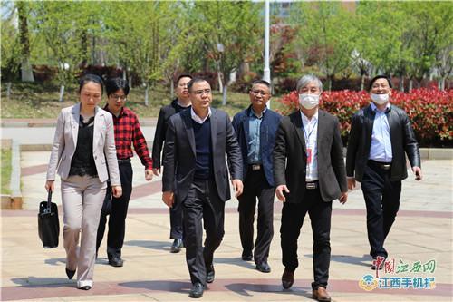 东乡区主要领导到东乡二中调研检查学校开学复课和疫情防控工作