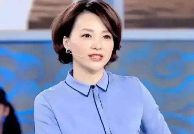 董卿,国籍