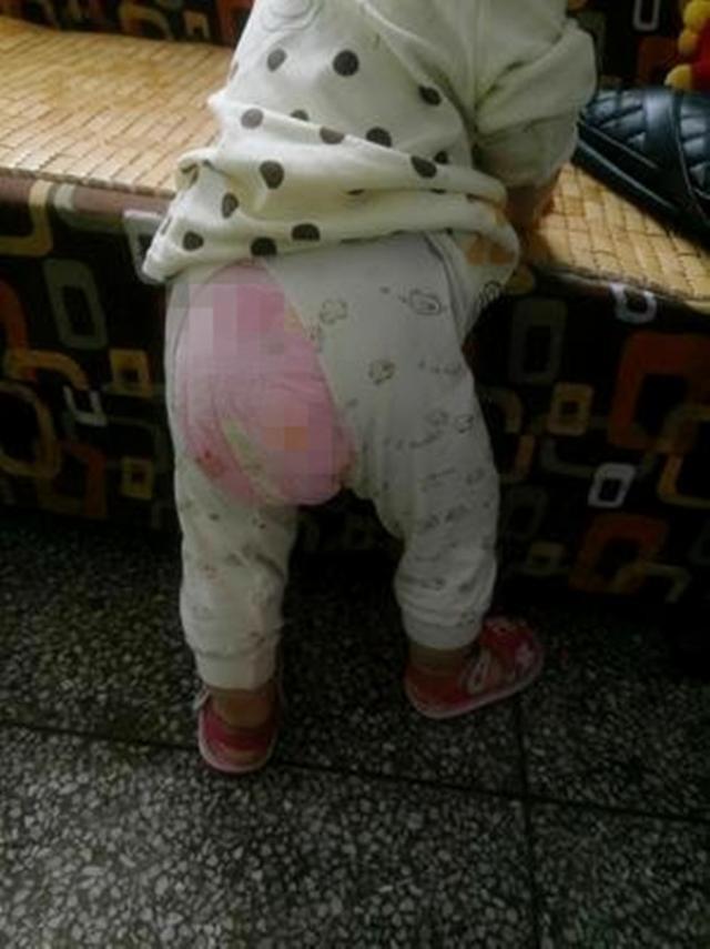 宝宝几岁才能戒掉纸尿裤?当他有这4个表现时,家长就要