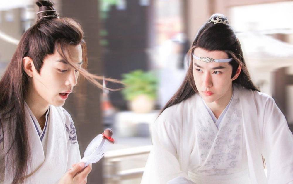 肖战227事件后首批路透图曝光?高调现身笑容满面,众人