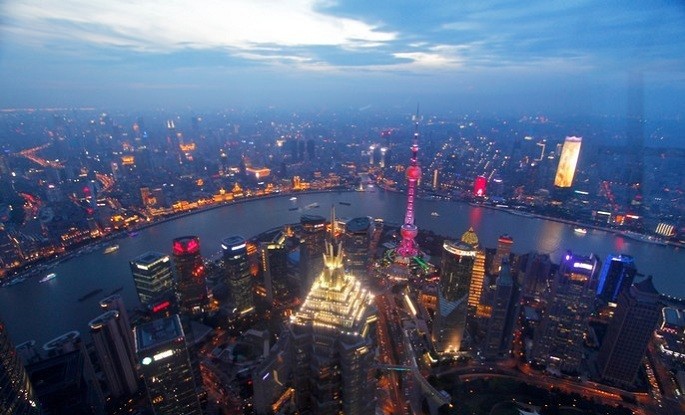 上海的夜景究竟有多美?来这里就知道了,有着最吓人的玻璃栈道