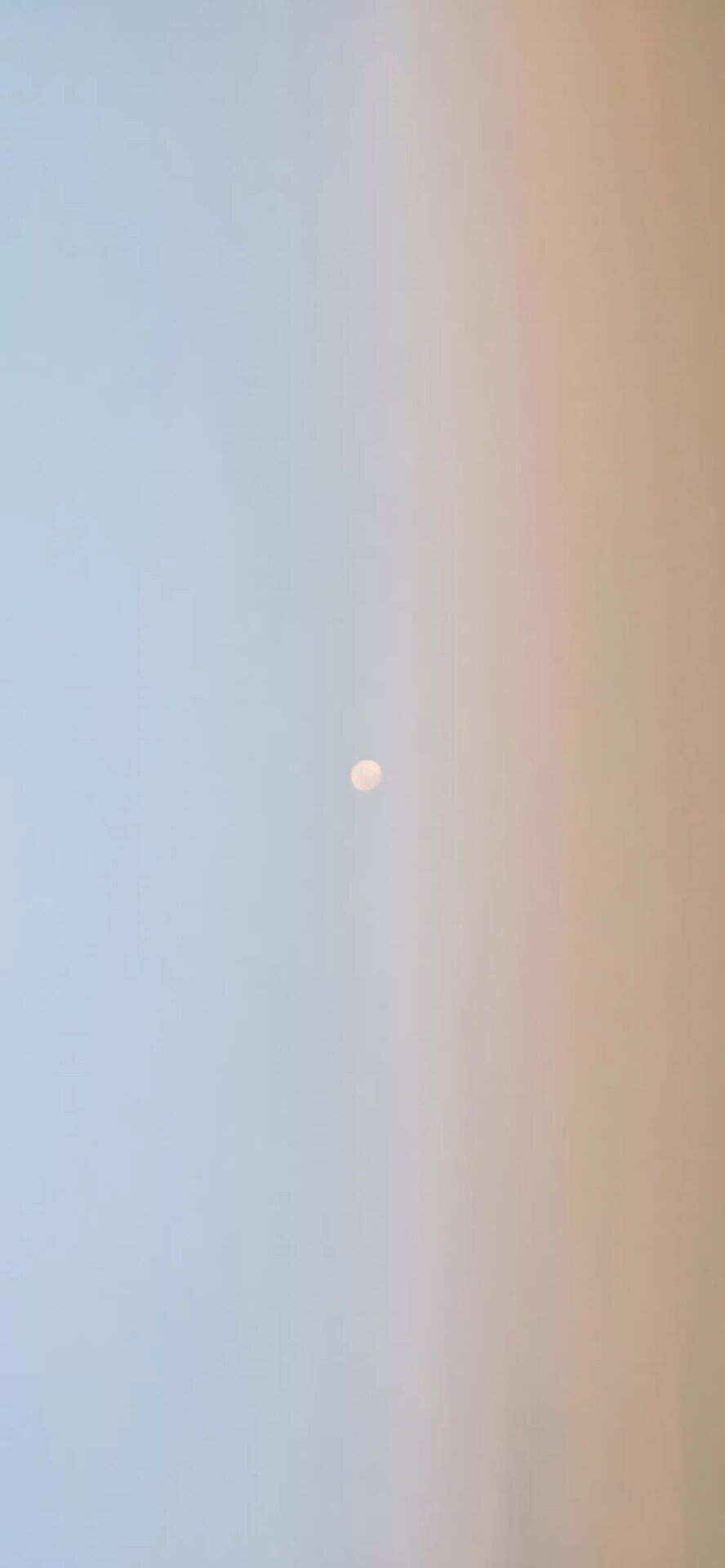 天空背景图:太阳下山,夜晚会有灯打开,你看这个世界并