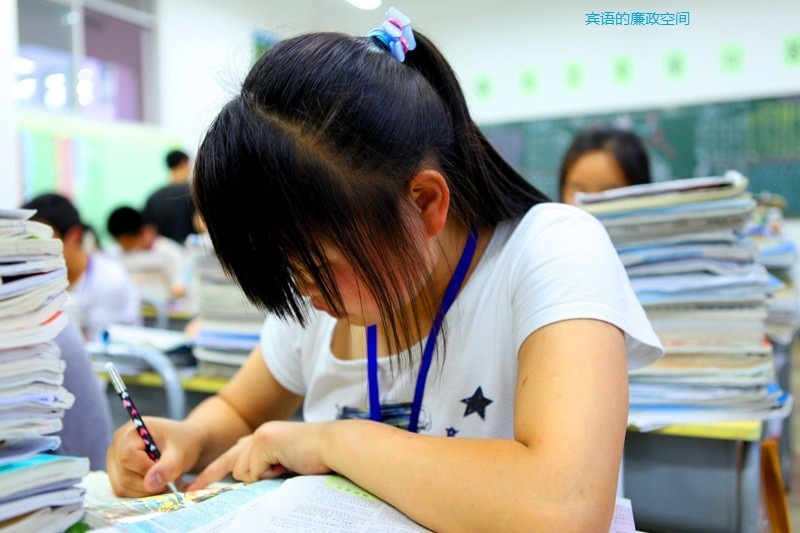 初中班上这3"黄金位置",经常会出"学霸",学渣:我要换位!