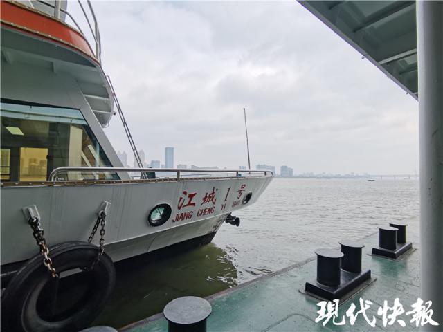 武汉轮渡复航,客船里承载着市民熟悉的生活