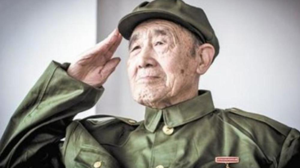 抗战老兵被判5年,因不服判决撕毁判决书,当庭被追加5年