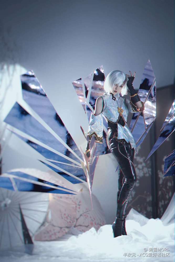 王者荣耀东方镜cos:两米大长腿霸屏