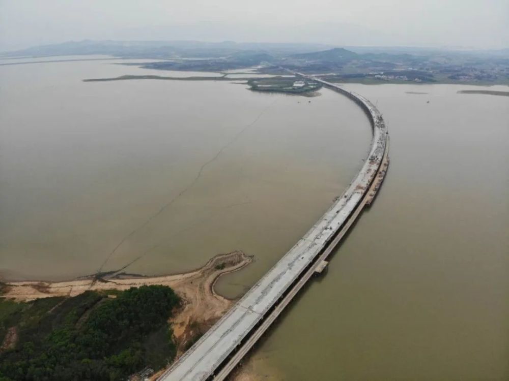 这条横跨鄱阳湖的桥顺利合龙!