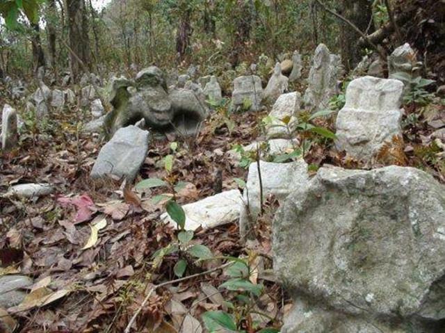 湖南深山"闹鬼",考古队赶来发现万尊怪异鬼崽石俑,来源成谜