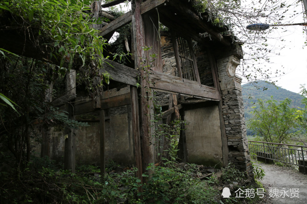 陕西旬阳,吕河古镇,古渡消失,老街败落,留守老人