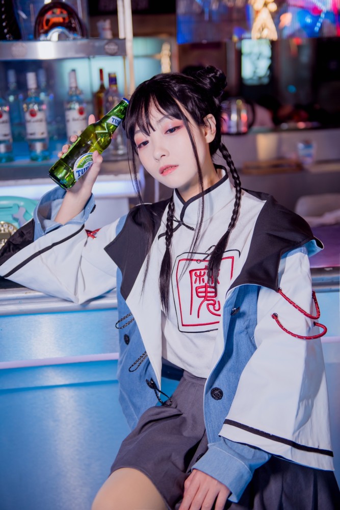 小姐姐日常cosplay,酷酷的感觉让网友又爱了!