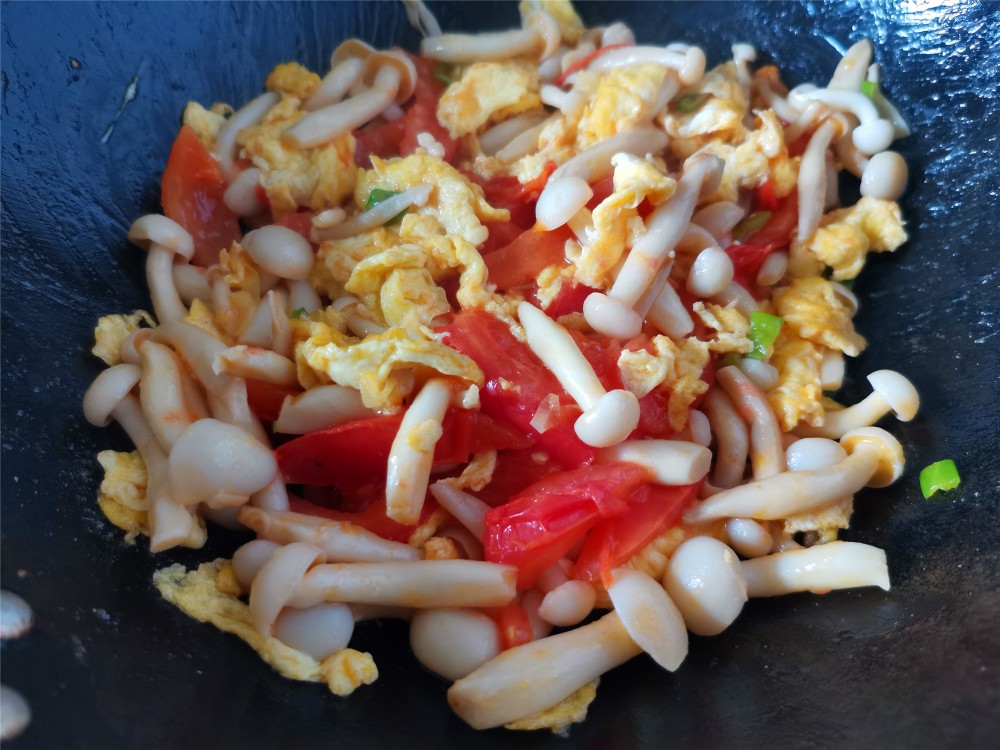 鸡蛋,西红柿,蘑菇,素菜小炒,家常菜