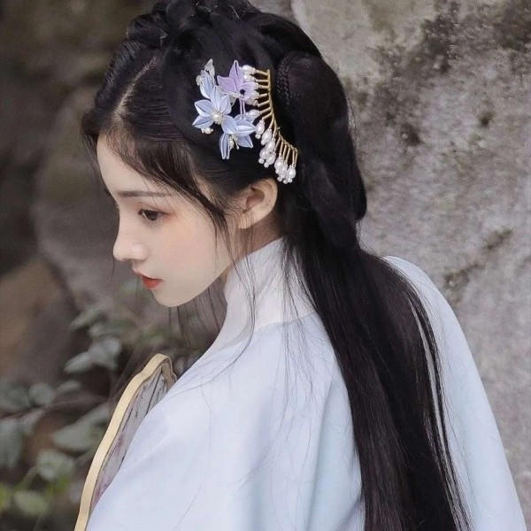 古风女生头像:微微一笑,奈何倾城,陌上花开,可缓缓归矣
