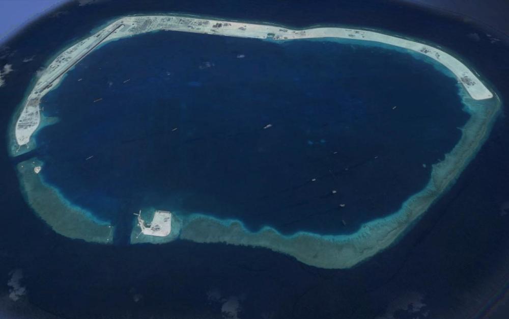 卫星航拍南沙群岛三大人工岛,都建有机场,第一大是美济岛