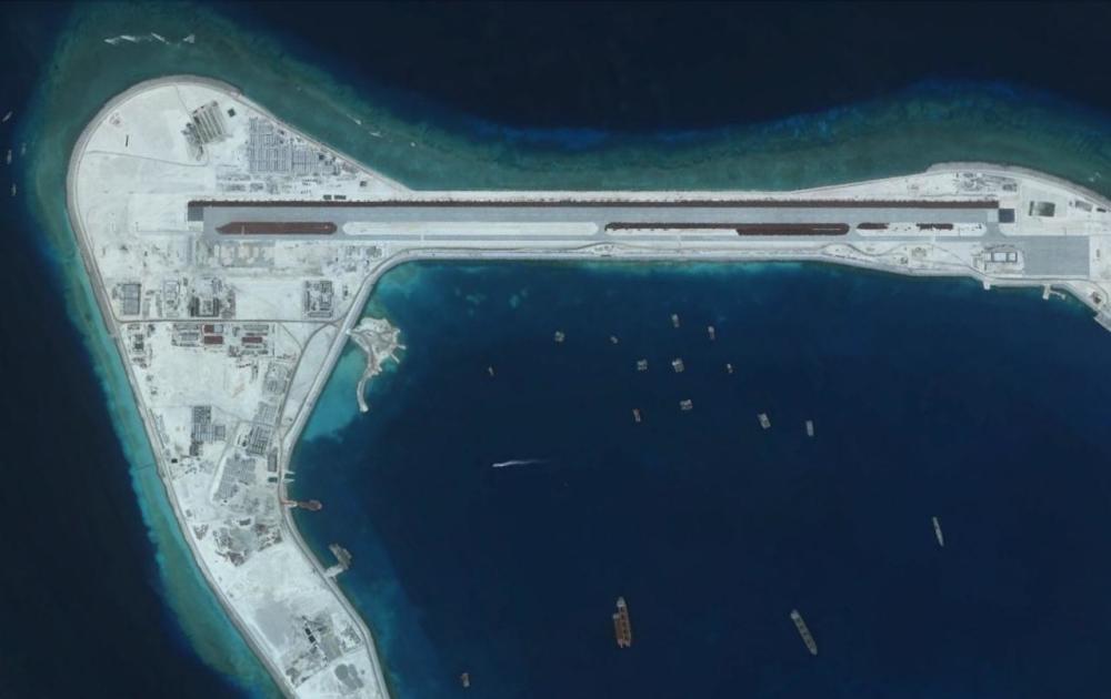 卫星航拍南沙群岛三大人工岛,都建有机场,第一大是美济岛