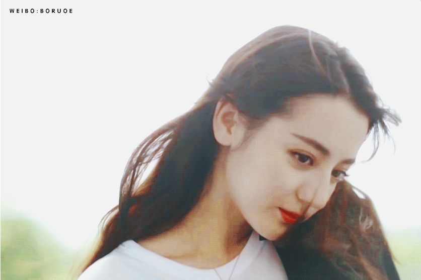 迪丽热巴那些出圈的美艳动图每一张都值得珍藏