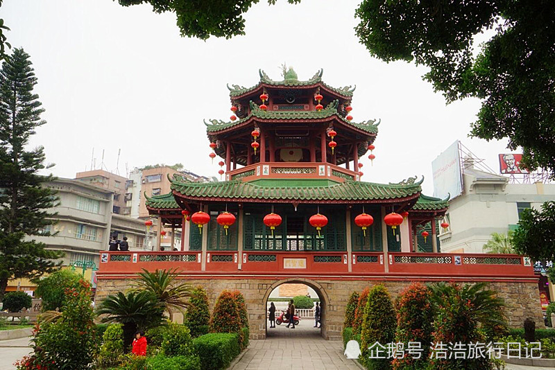 其实这些知识揭阳具有代表性的几个人文和自然景点,其他还有 揭阳楼