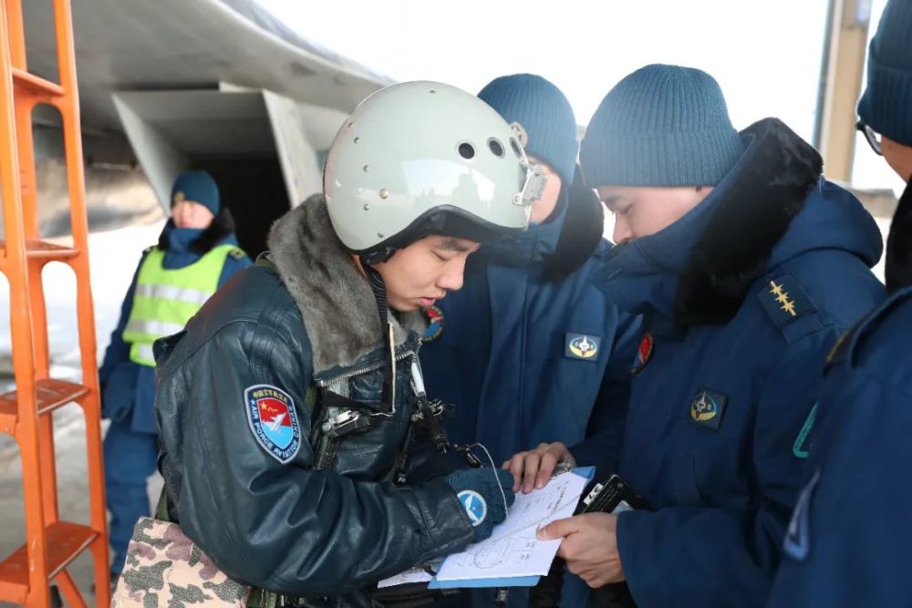 北部战区空军航空兵某旅:聚力一流促正规