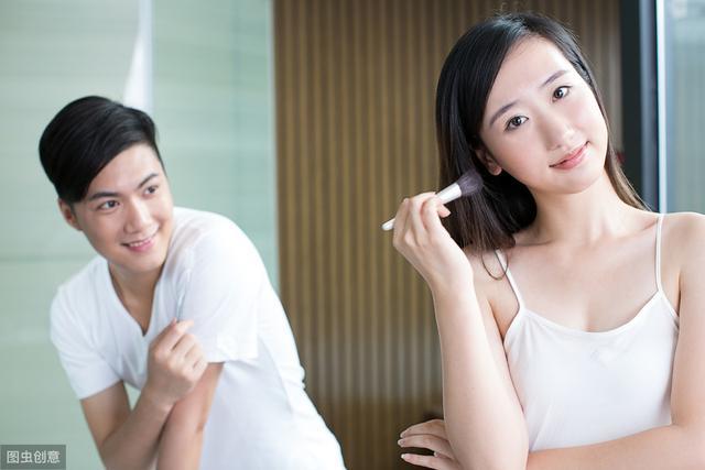 女人出轨后,面对丈夫时,心里会有什么感觉?三个女人说