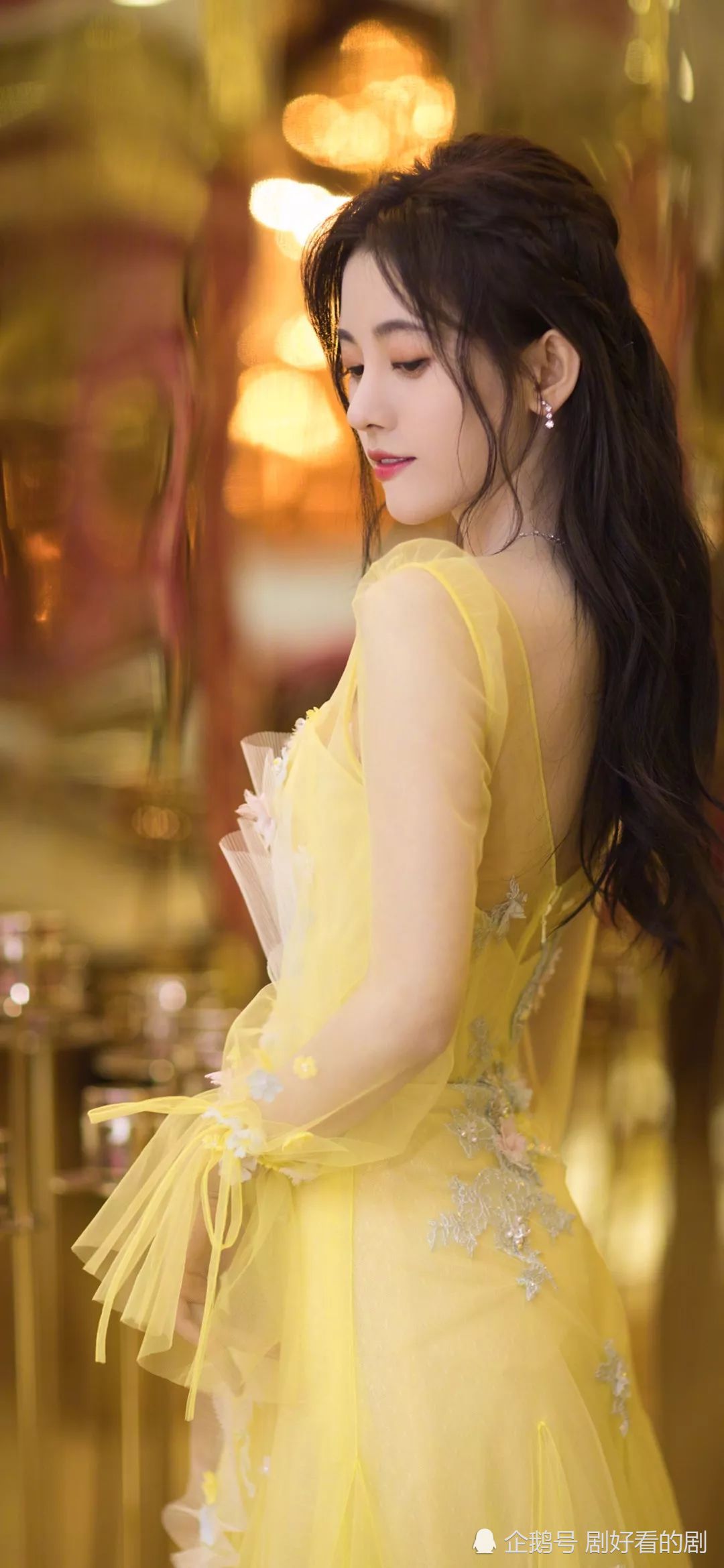 鞠婧祎全面屏高清惊艳壁纸