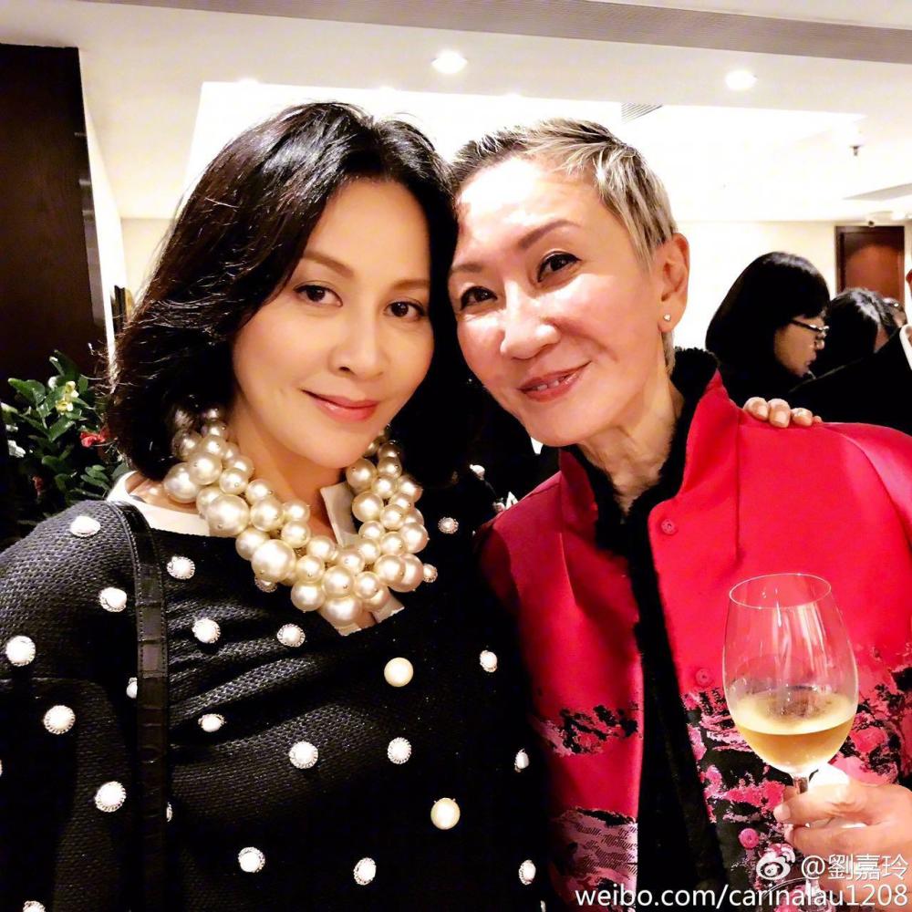 刘嘉玲晒土豪朋友圈,珍珠项链却抢了镜!她的珠