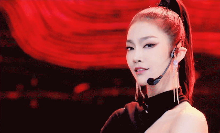 《青你2》曾可妮的蚂蚁腰火了,但女生更羡慕宣璐的