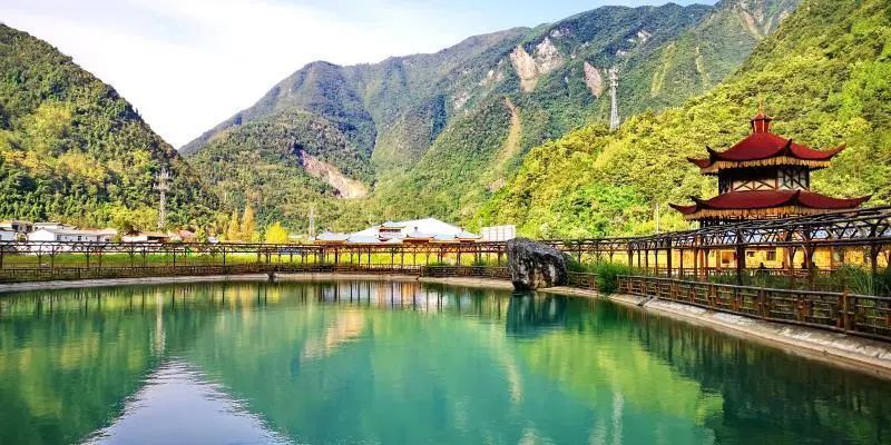 近日发现大型溶洞,有望打造全新旅游景点!在世界行走,为北川停留!