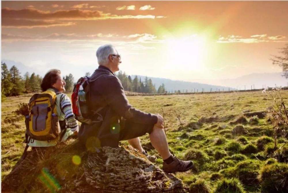 退休后有时间有钱却不能旅游,养老旅游的无奈!其实很容易实现