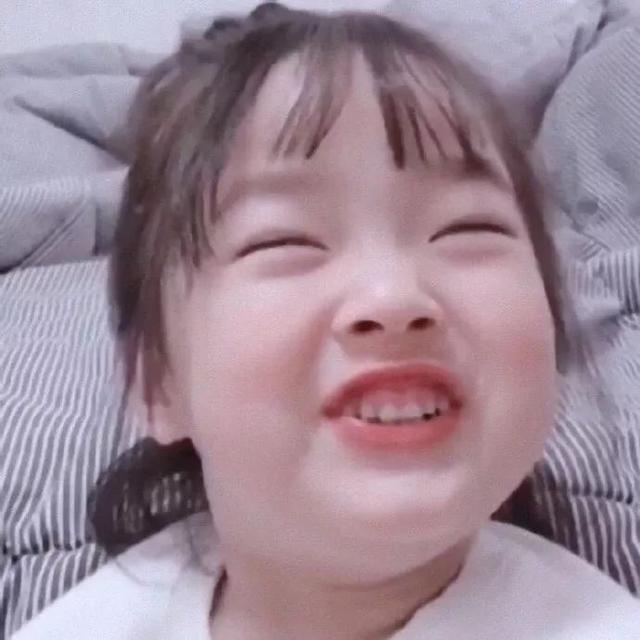 壁纸:来看看敲可爱萌娃头像