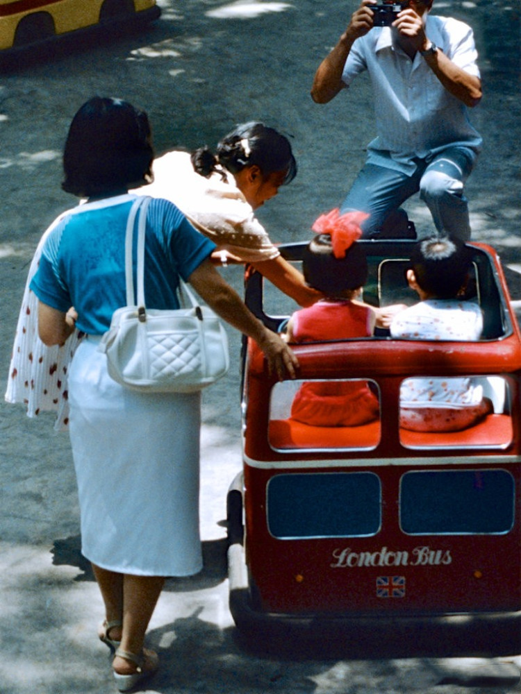 一组80年代的老照片:夏天没有空调的日子,他们是这样的过的