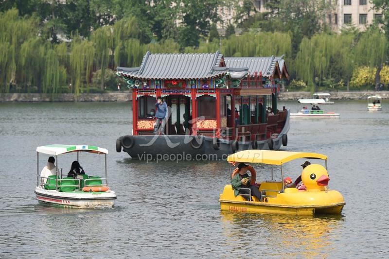 北京市属公园游船"启航" 实名登记,限流乘船