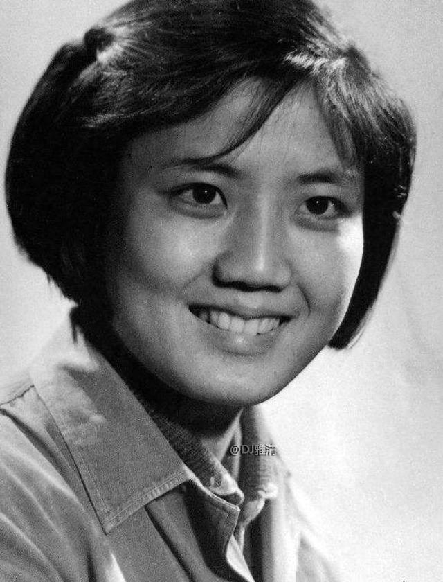 昔日女神李秀明,从影18年银幕形象大集合,最后一个已成不起眼龙套
